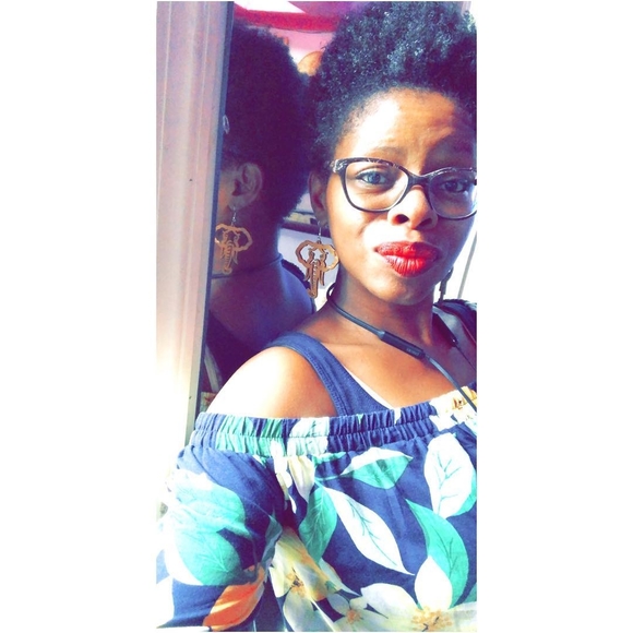 Meet your Posher, Shantell - Picture 1 of 1